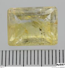 Foto von Korund (Gelber Saphir) (NHMW-MIN-Ay597)